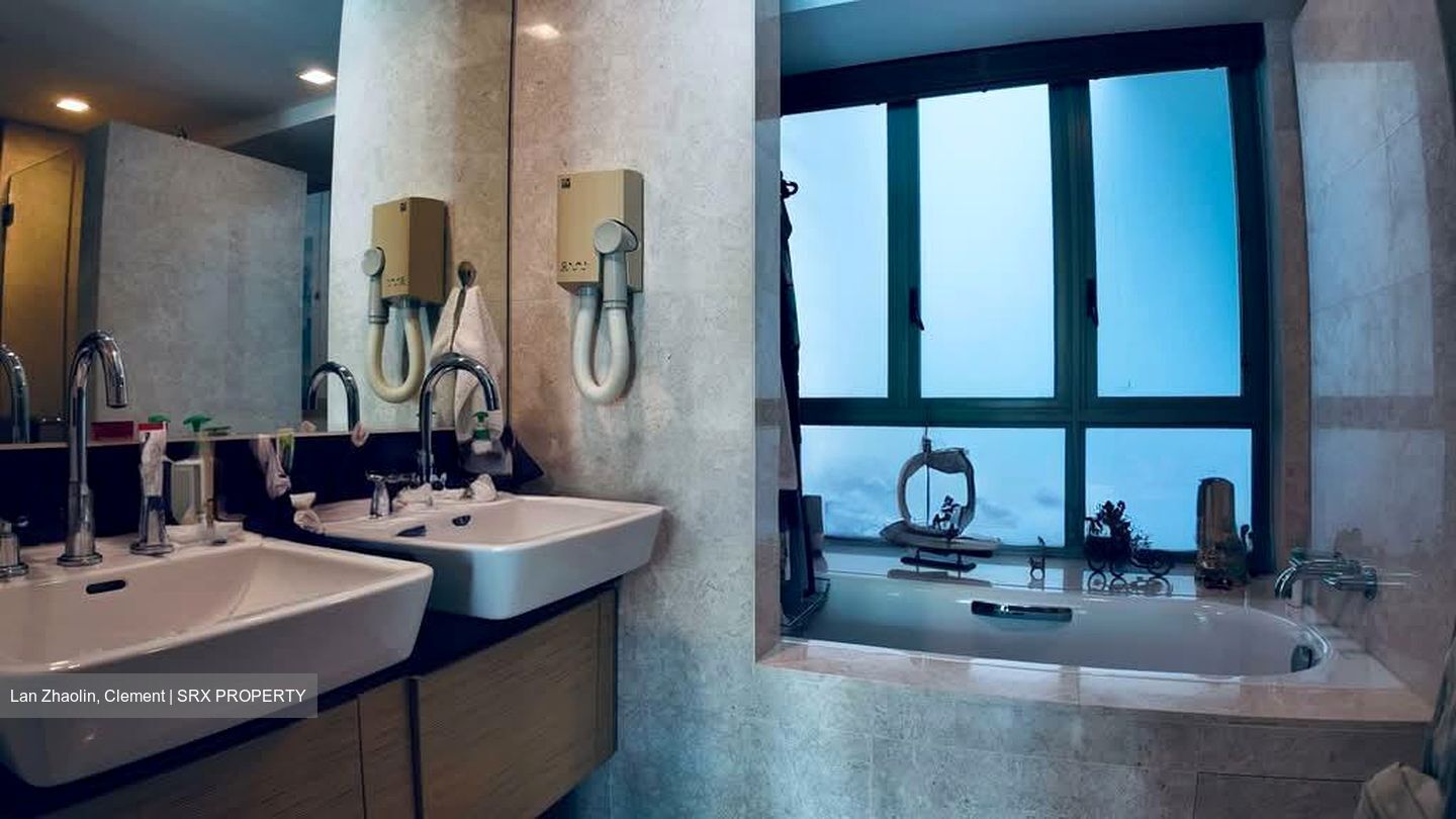 The Berth By The Cove (D4), Condominium #588146581